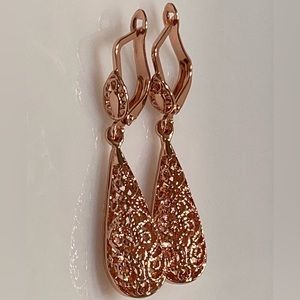 Rose gold Filigree Leverback Earrings
